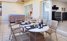 Malibu Mansions By The Beach By Alfresco Stays